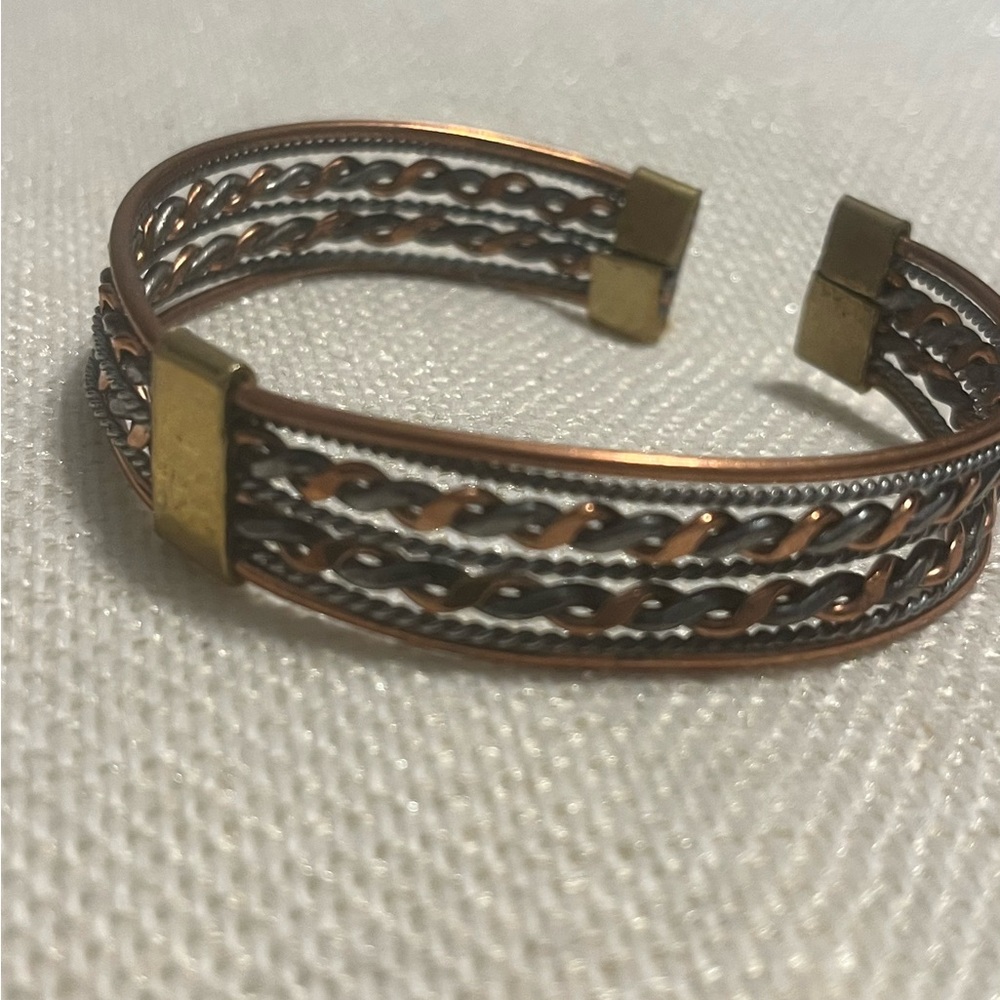 NWT Handmade Copper Bangle Cuff Bracelet Artisan Jewelry